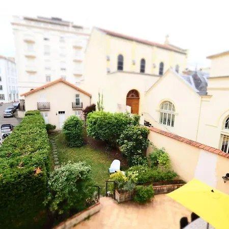 Maison Faure - Centre - Jardin - Garage Apartment